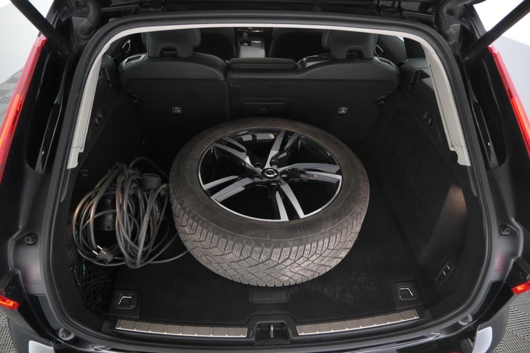 VOLVO XC60 2023