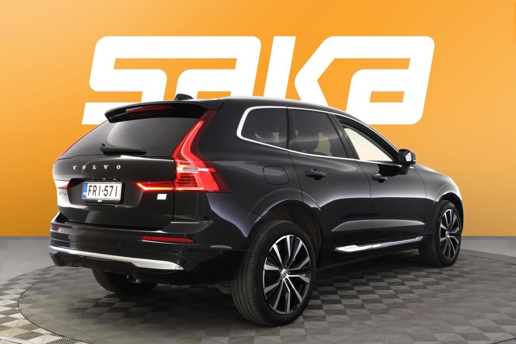 VOLVO XC60 2023