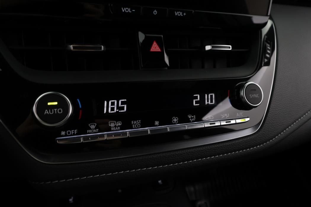 TOYOTA Corolla 2023