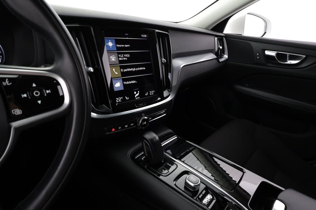 VOLVO V60 2021