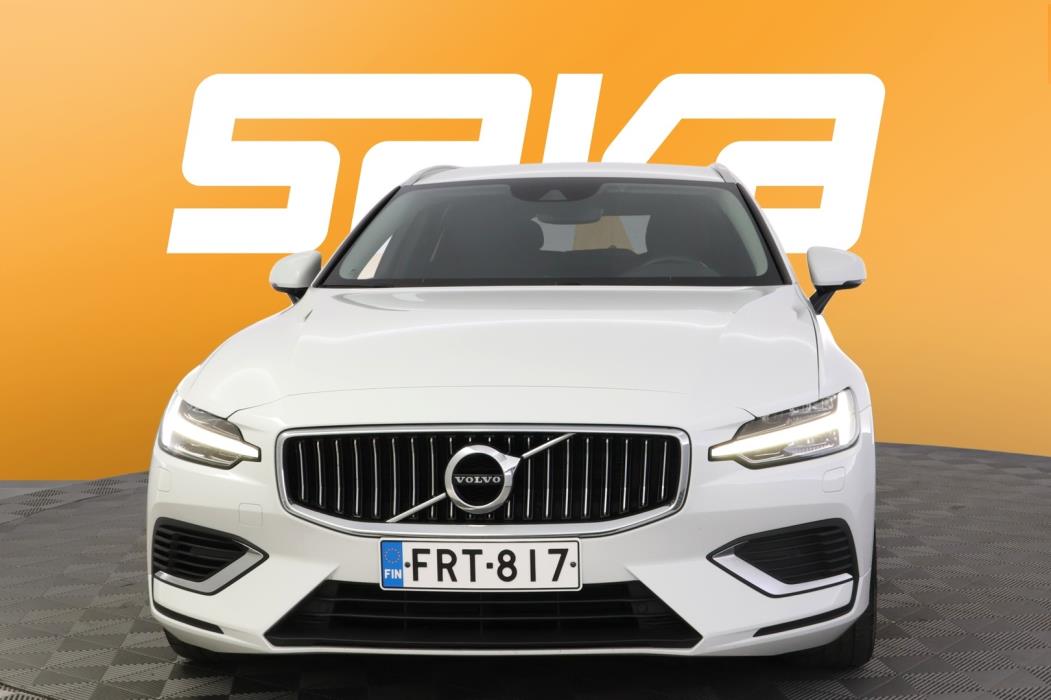 VOLVO V60 2021