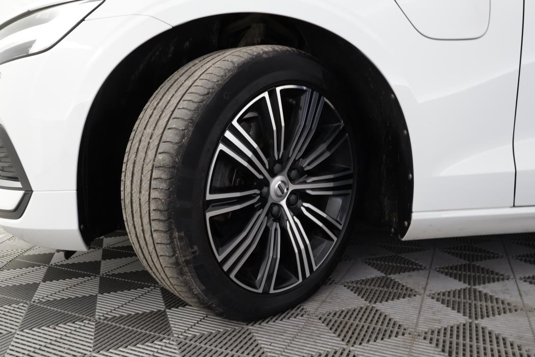 VOLVO V60 2021