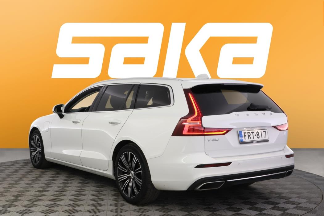 VOLVO V60 2021