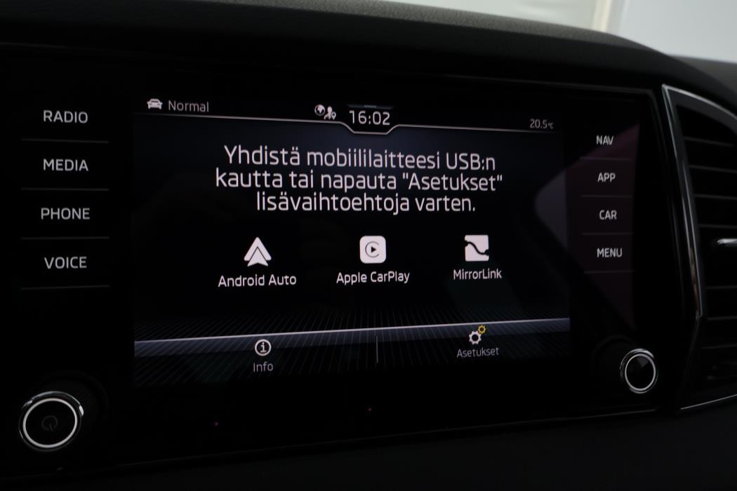 SKODA Karoq 2023