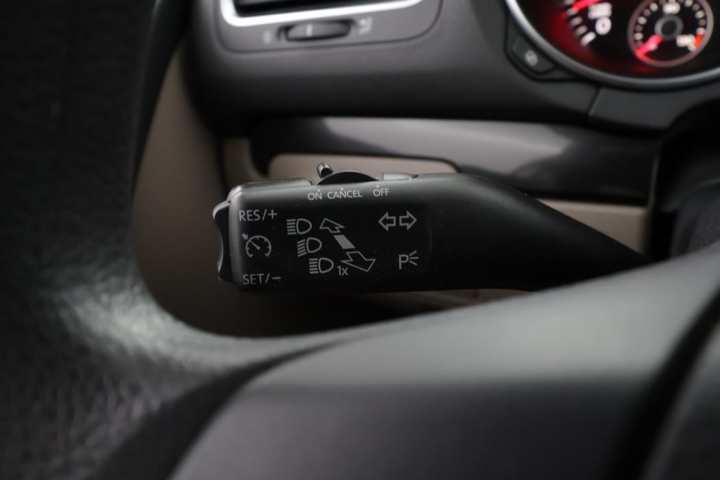 VOLKSWAGEN Golf 2011