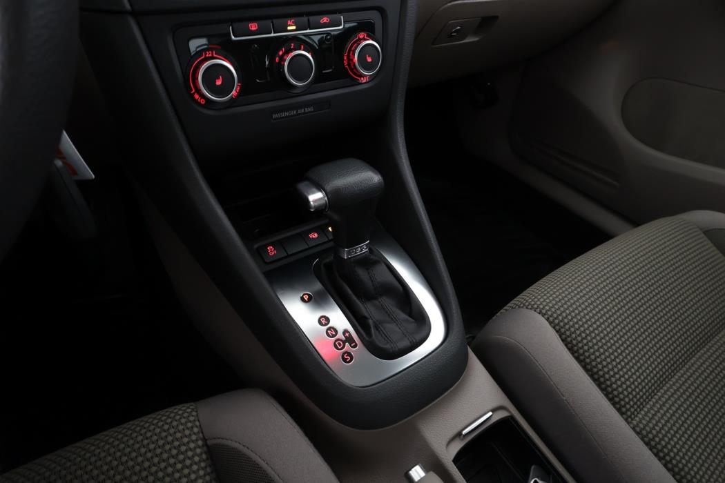 VOLKSWAGEN Golf 2011