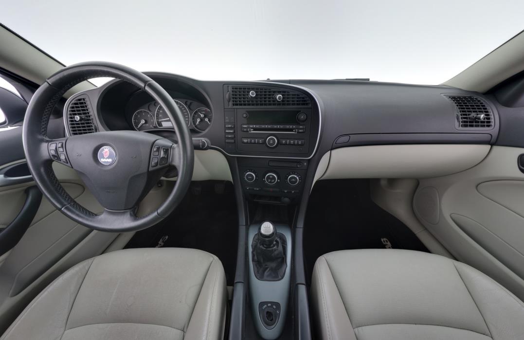 SAAB 9-3 2011