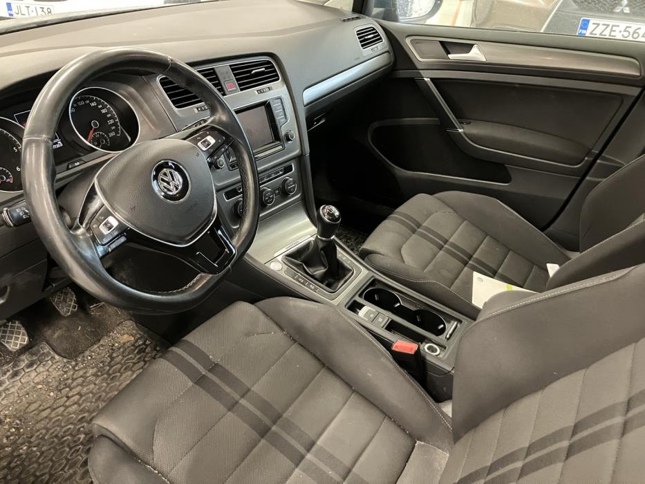 VOLKSWAGEN Golf 2013