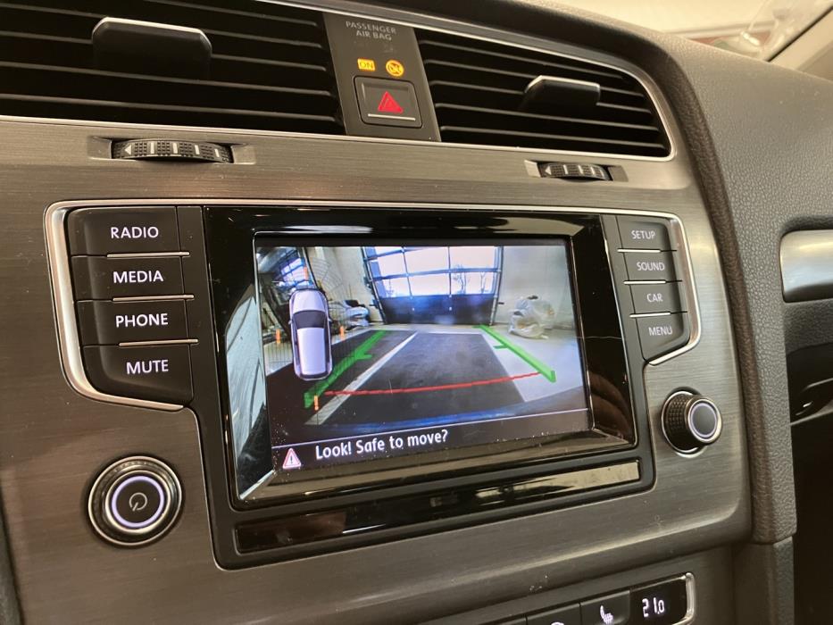 VOLKSWAGEN Golf 2013