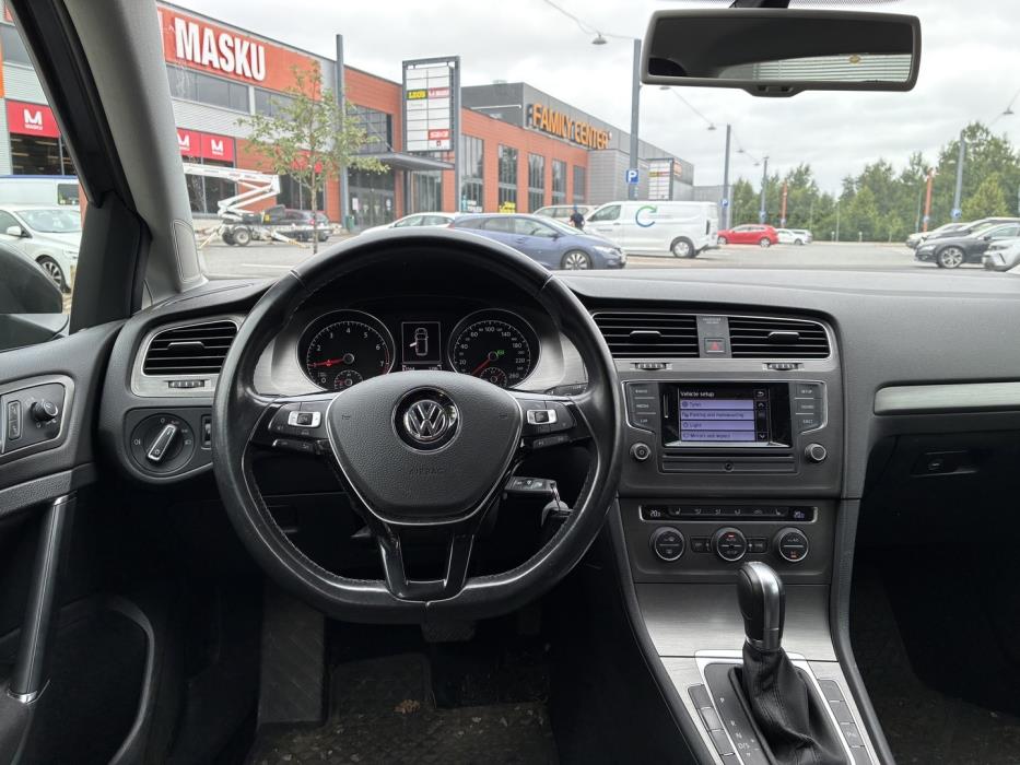 VOLKSWAGEN Golf 2014