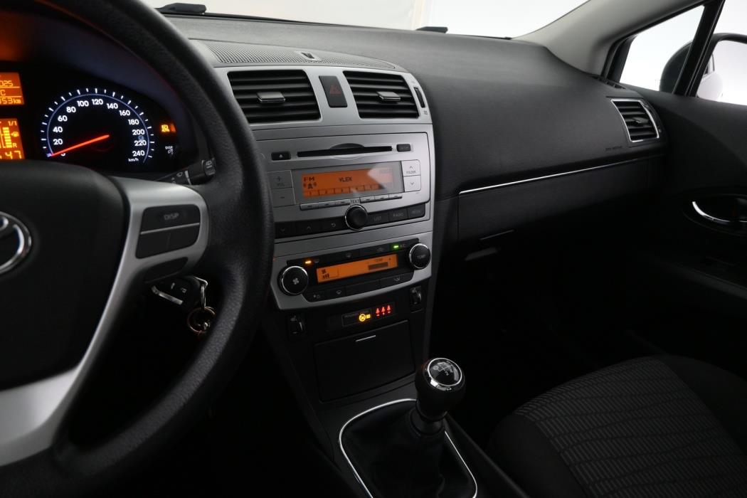 TOYOTA Avensis 2014