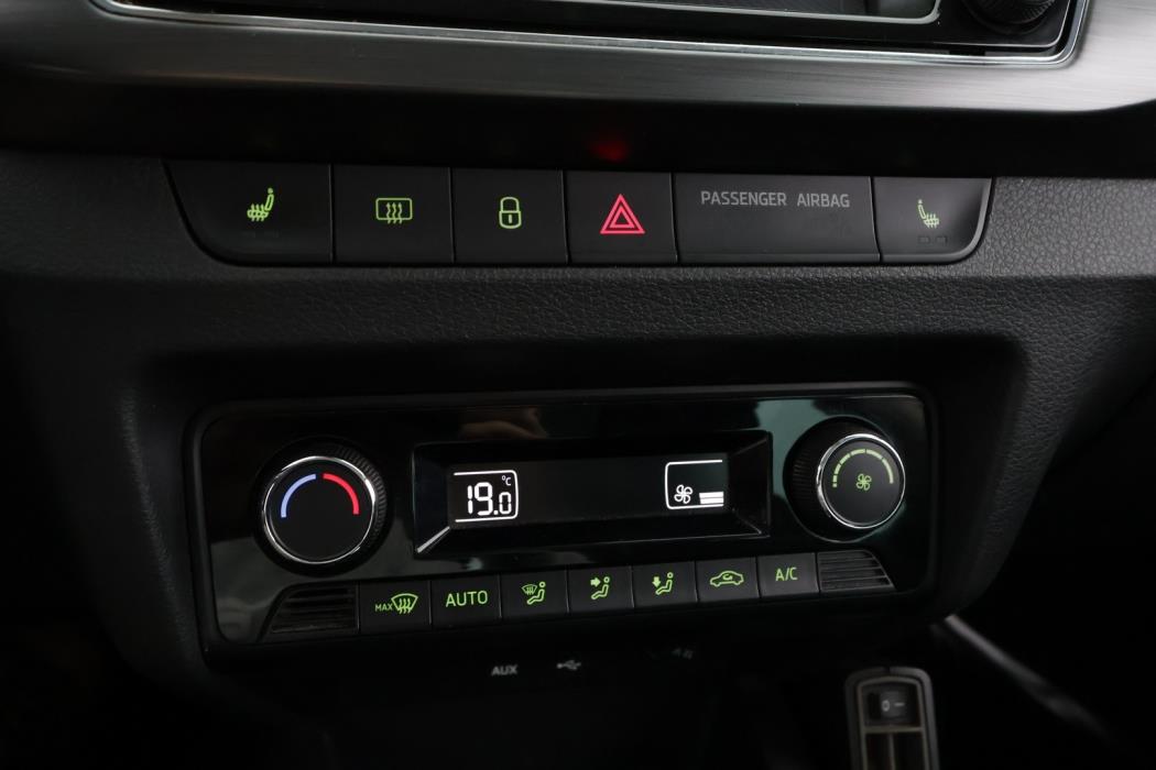 SKODA Fabia 2015