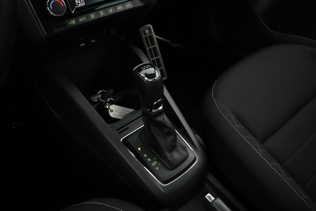 SKODA Fabia 2015