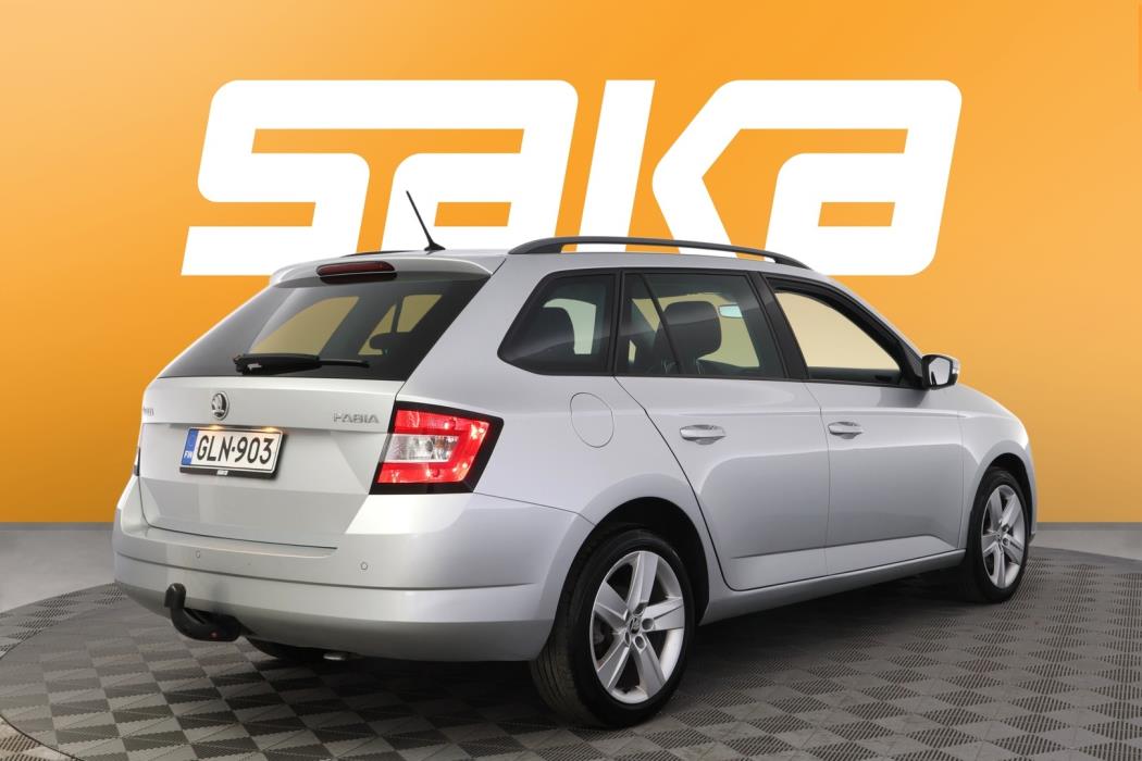 SKODA Fabia 2015