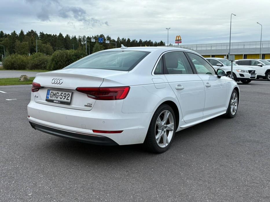 AUDI A4 2017