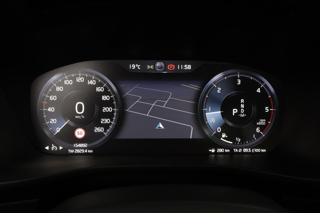 VOLVO XC40 2019