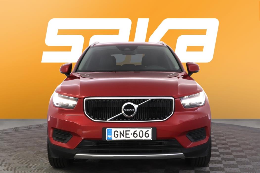 VOLVO XC40 2019