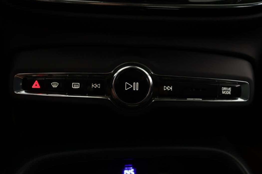 VOLVO XC40 2019