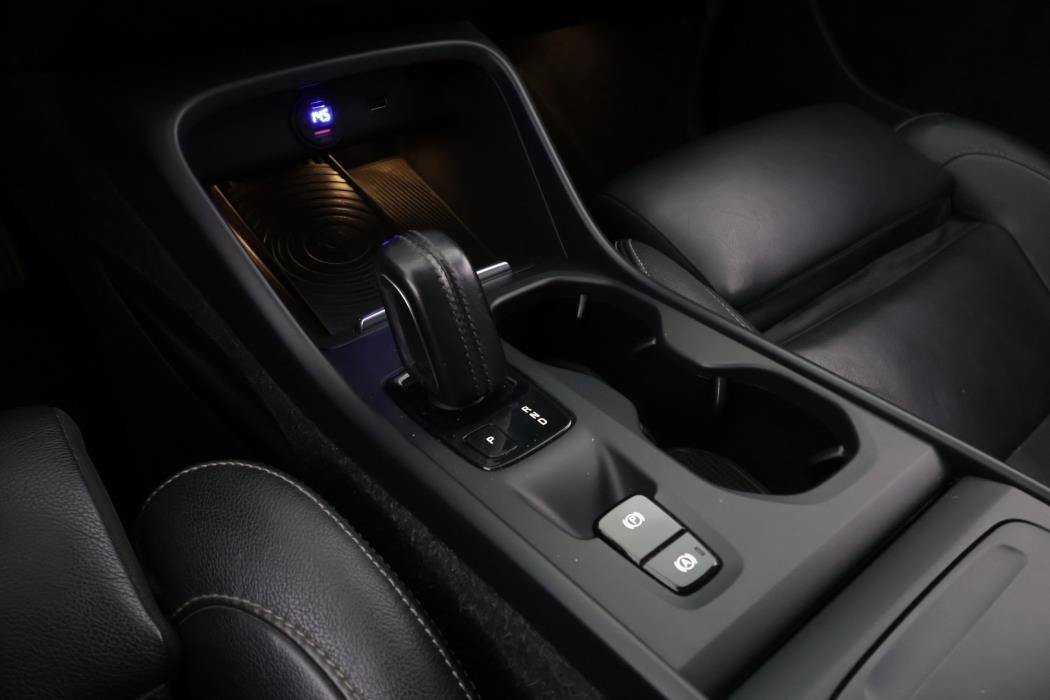VOLVO XC40 2019