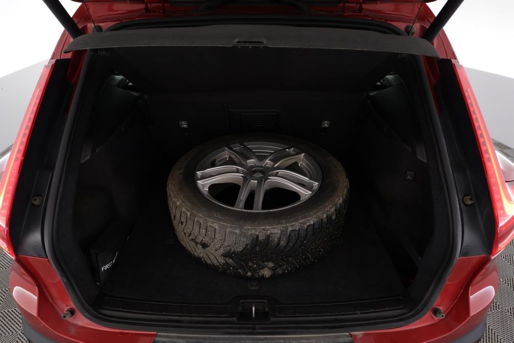 VOLVO XC40 2019