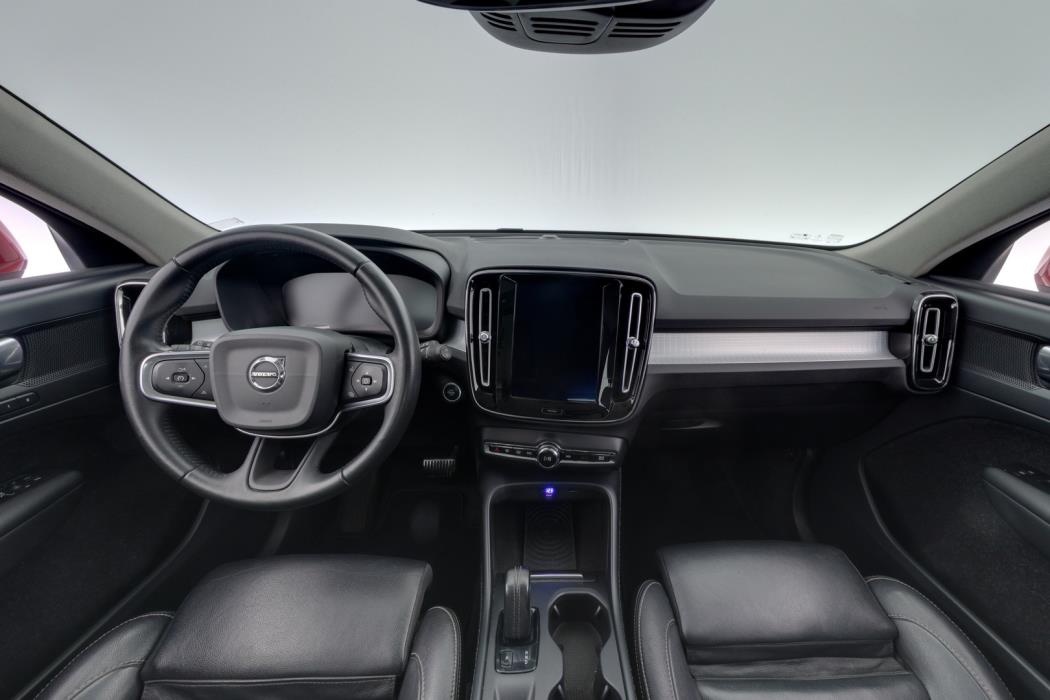 VOLVO XC40 2019