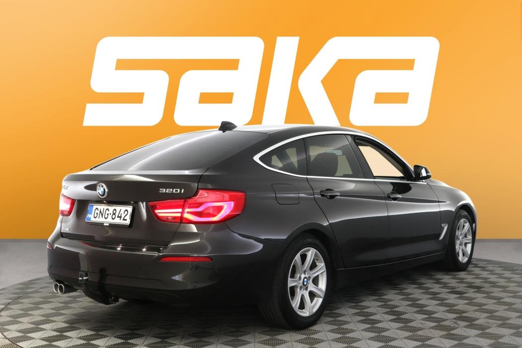 BMW 320 Gran Turismo 2019