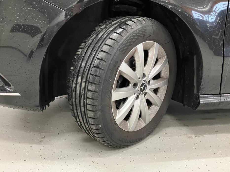 MERCEDES-BENZ B 2012