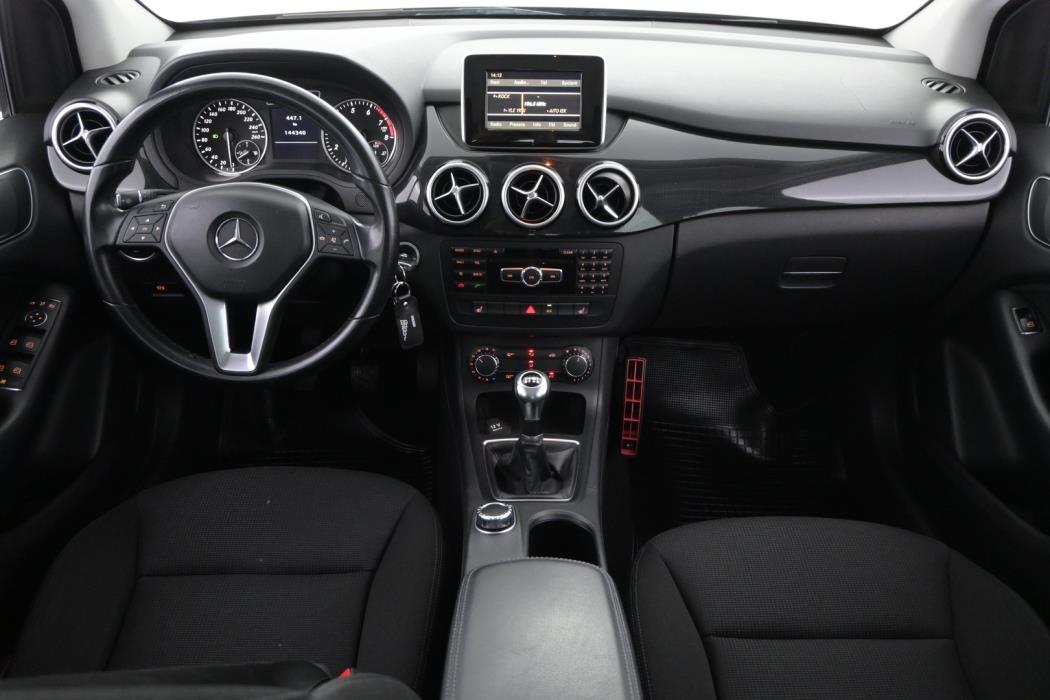 MERCEDES-BENZ B 2012