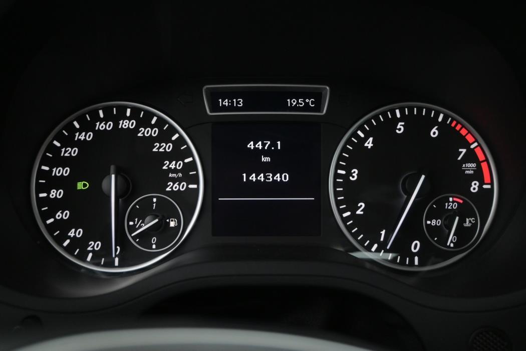 MERCEDES-BENZ B 2012