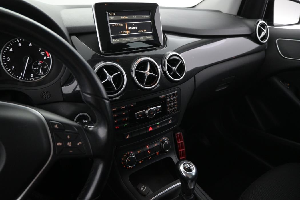 MERCEDES-BENZ B 2012