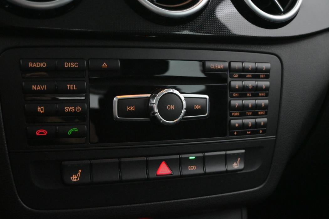 MERCEDES-BENZ B 2012