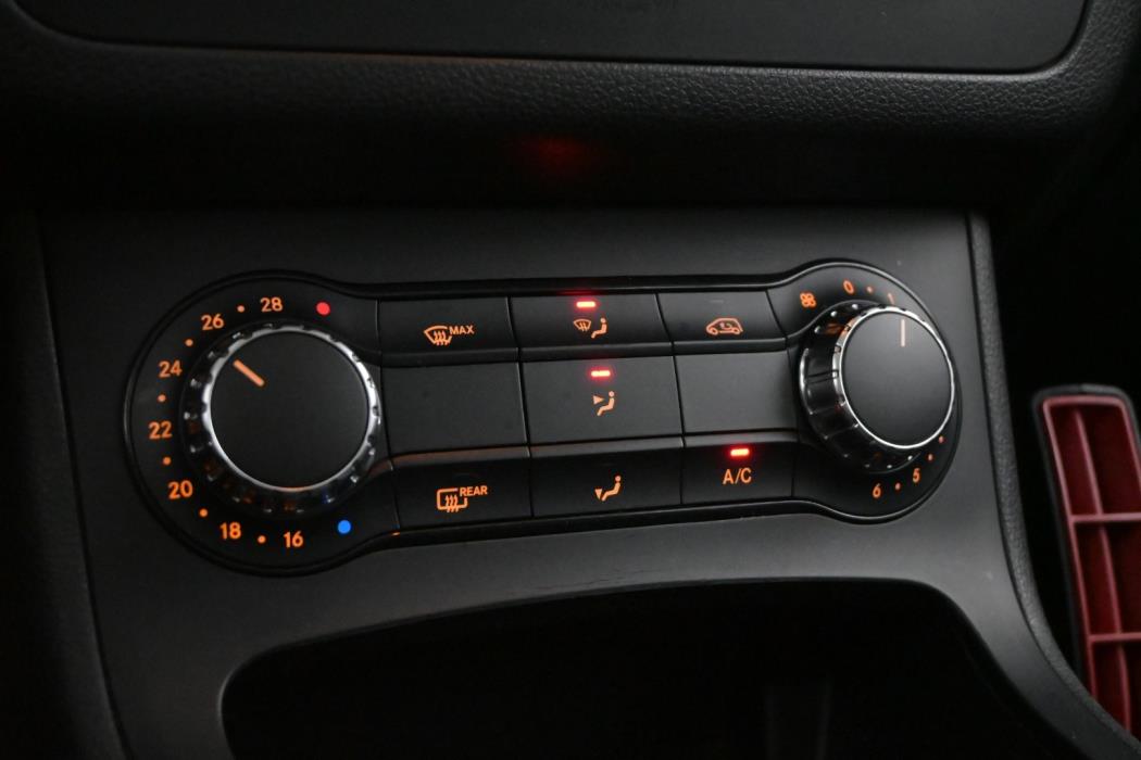 MERCEDES-BENZ B 2012
