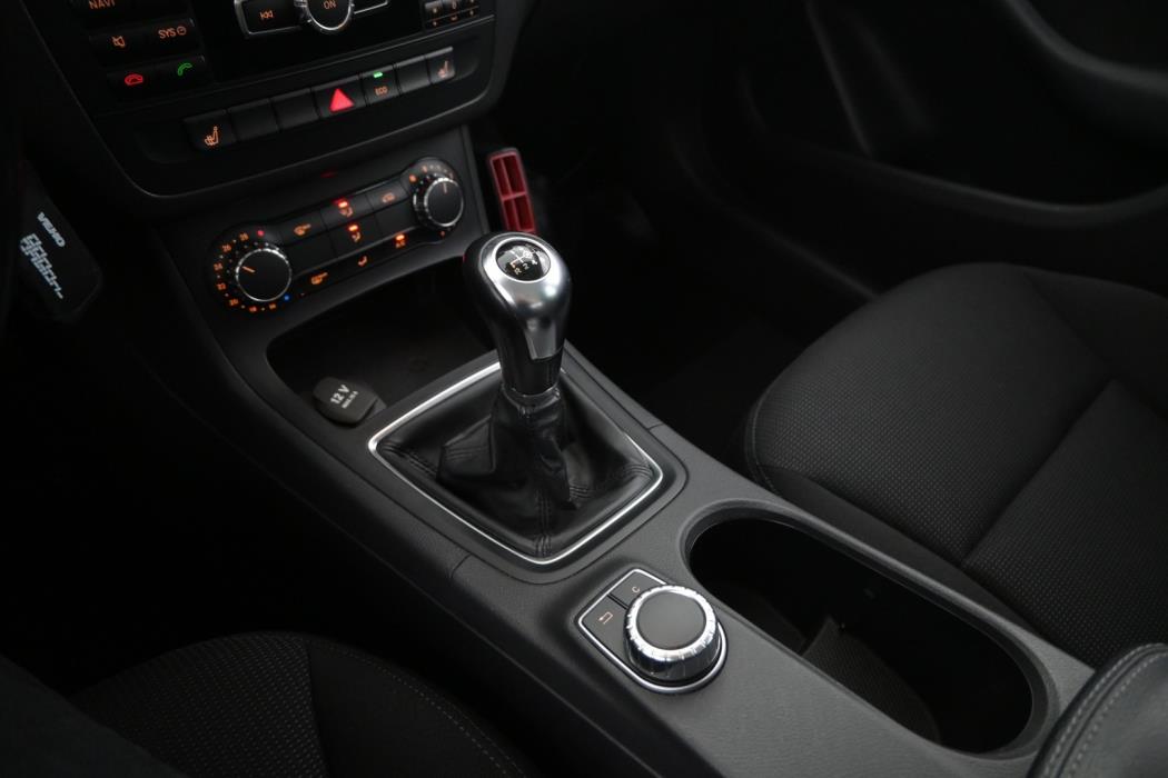 MERCEDES-BENZ B 2012