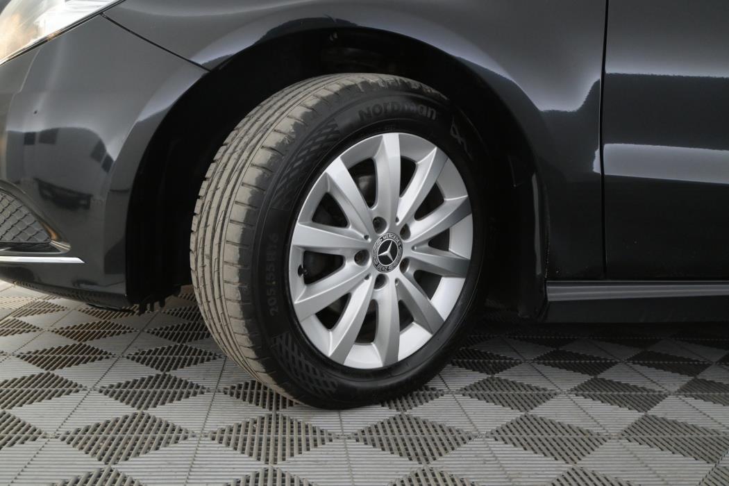 MERCEDES-BENZ B 2012