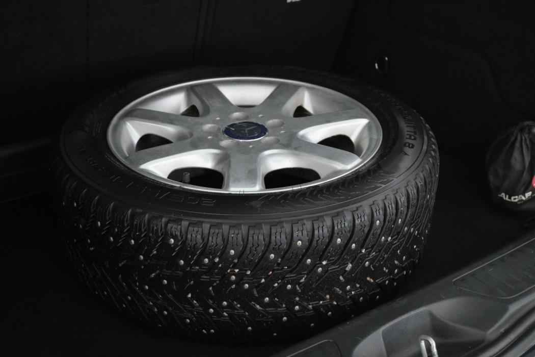 MERCEDES-BENZ B 2012