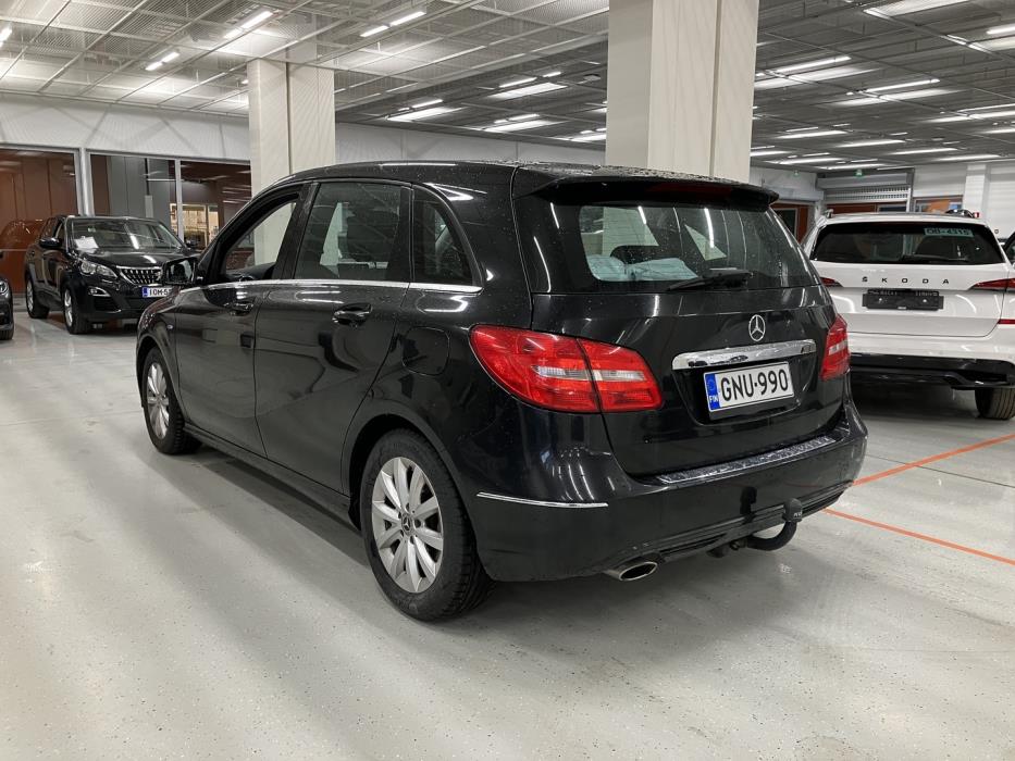 MERCEDES-BENZ B 2012