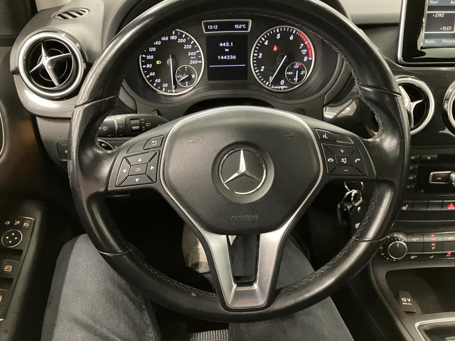 MERCEDES-BENZ B 2012