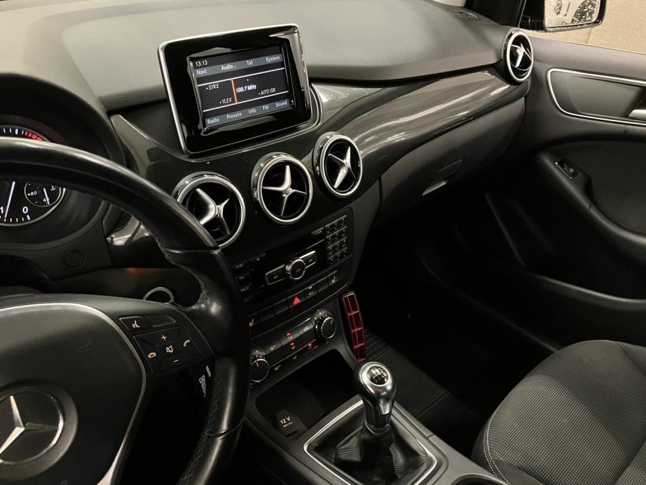 MERCEDES-BENZ B 2012