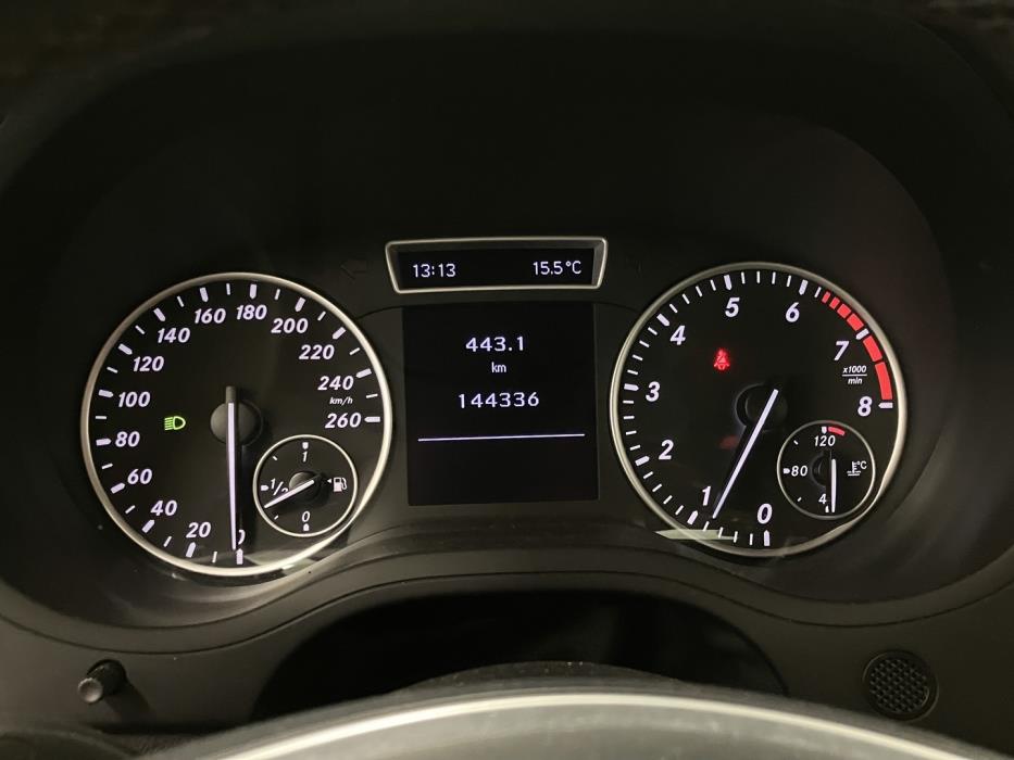 MERCEDES-BENZ B 2012