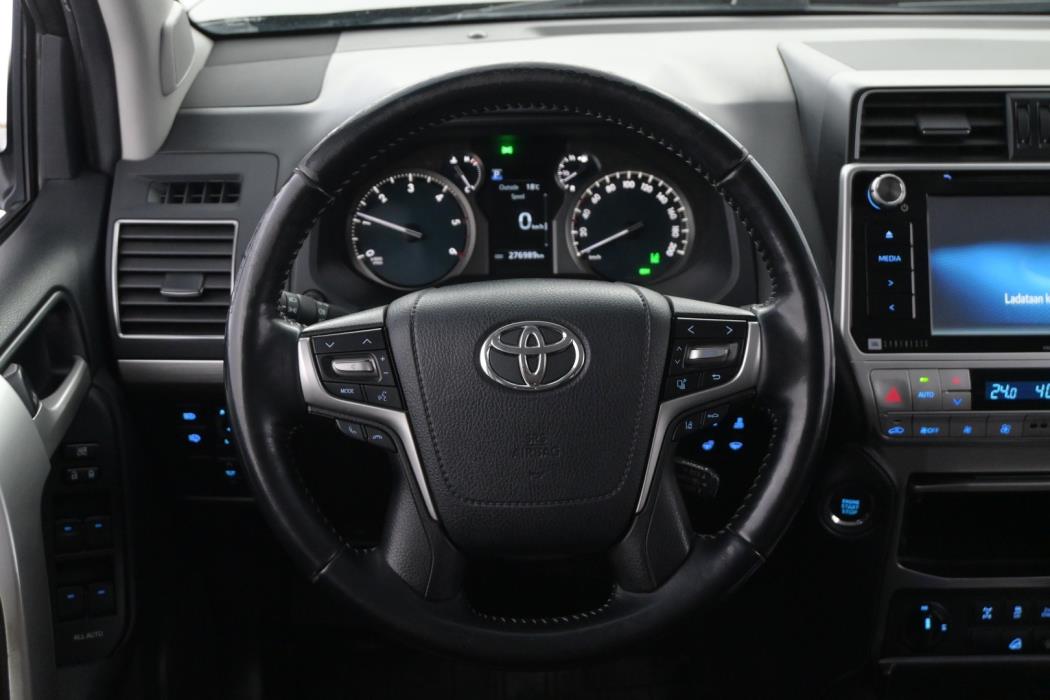 TOYOTA LAND CRUISER 2018