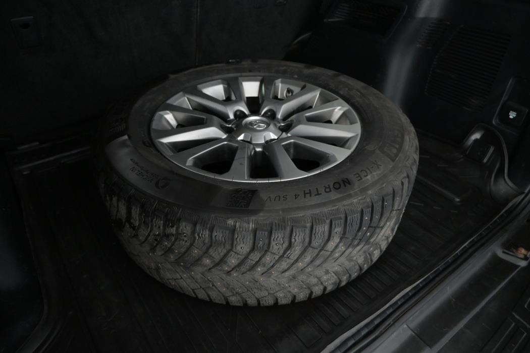 TOYOTA LAND CRUISER 2018