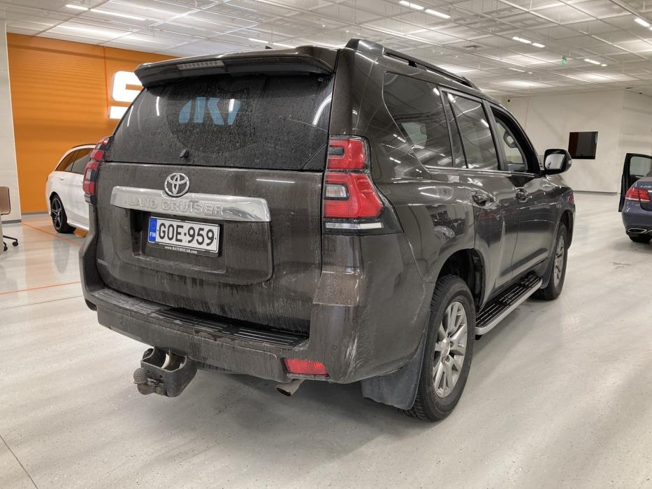 TOYOTA LAND CRUISER 2018