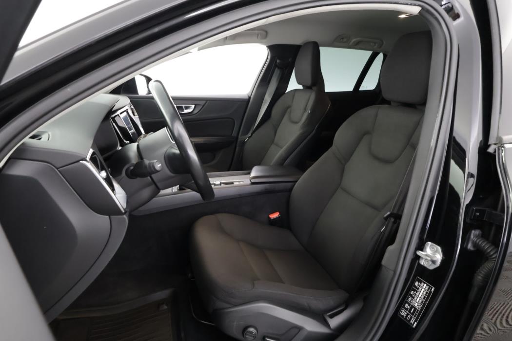 VOLVO V60 2019