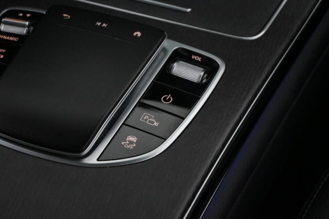 MERCEDES-BENZ GLC 2021