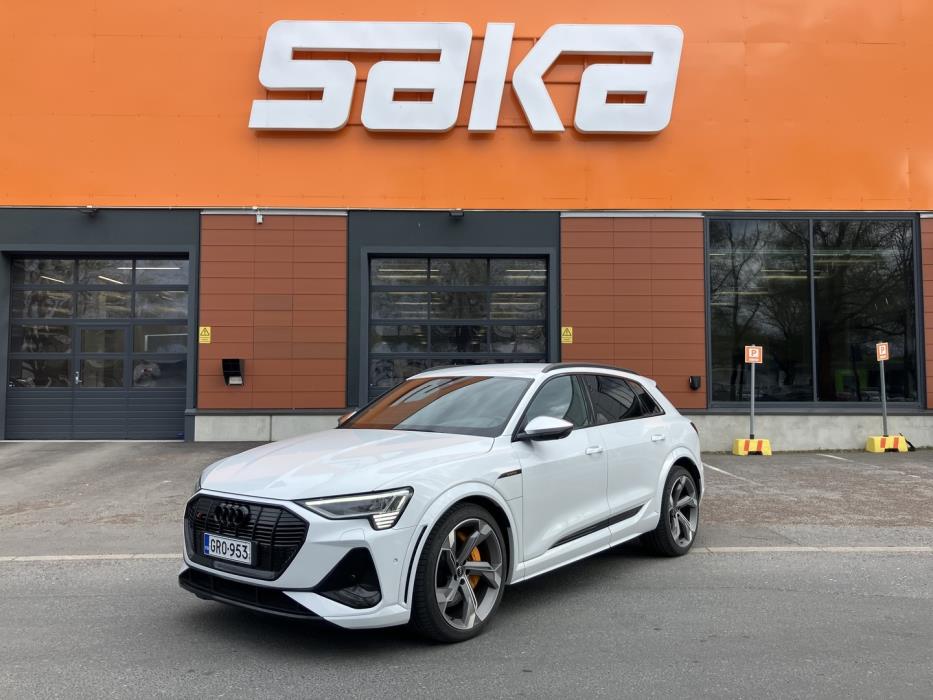 AUDI e-tron 2022