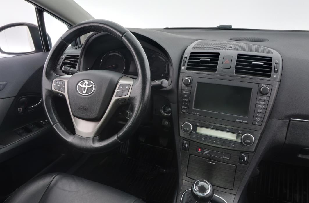 TOYOTA Avensis 2009