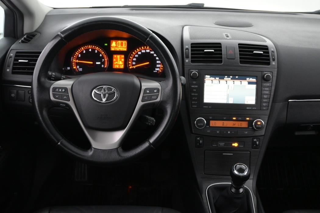 TOYOTA Avensis 2009