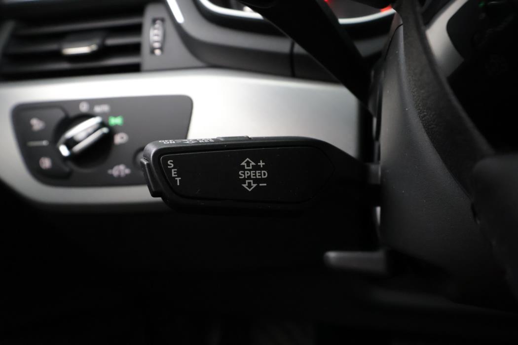 AUDI A4 2016