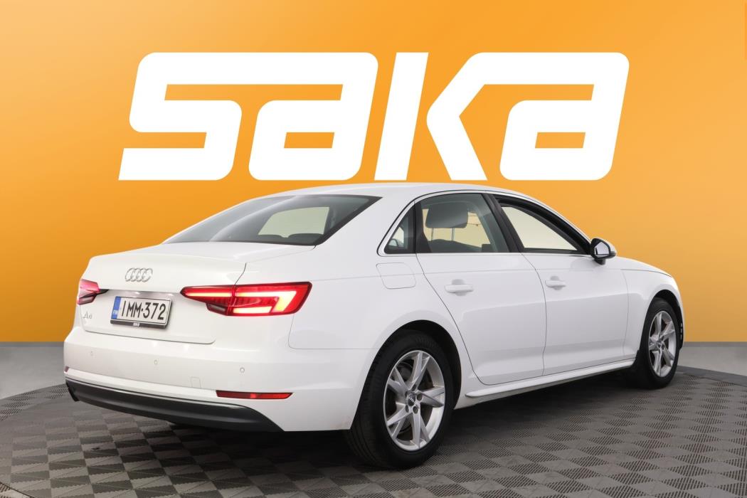 AUDI A4 2016