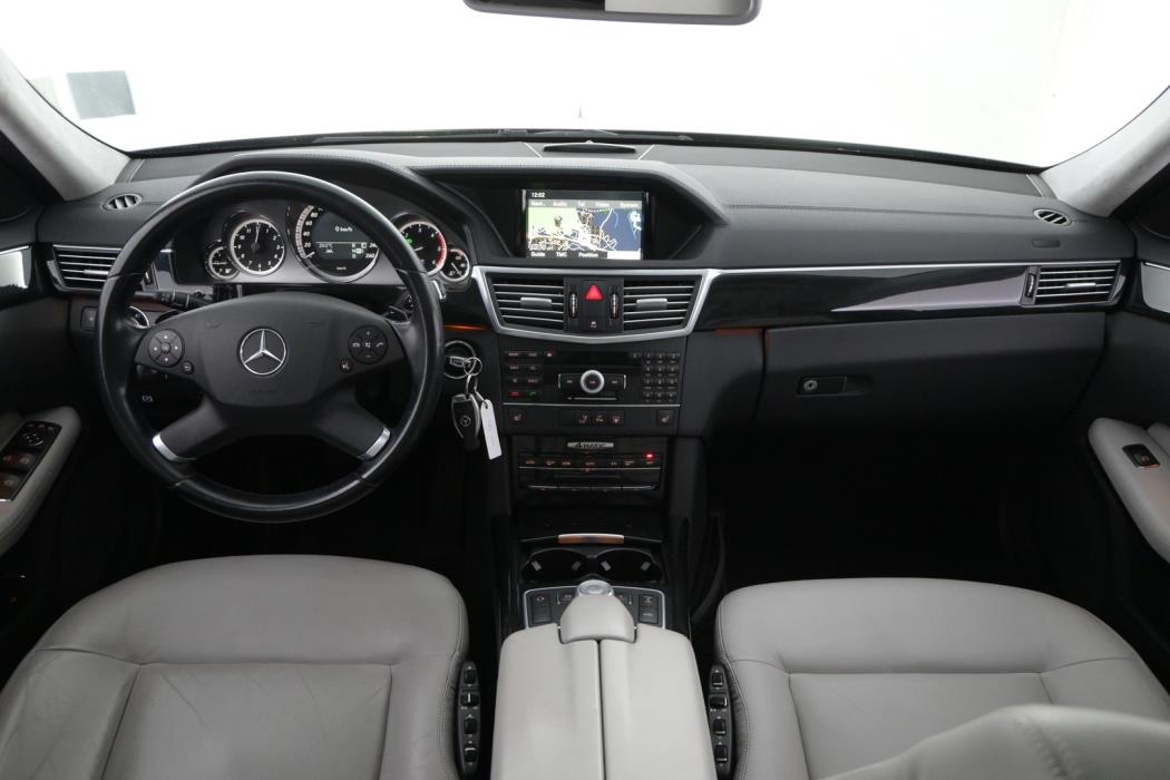 MERCEDES-BENZ E 2010